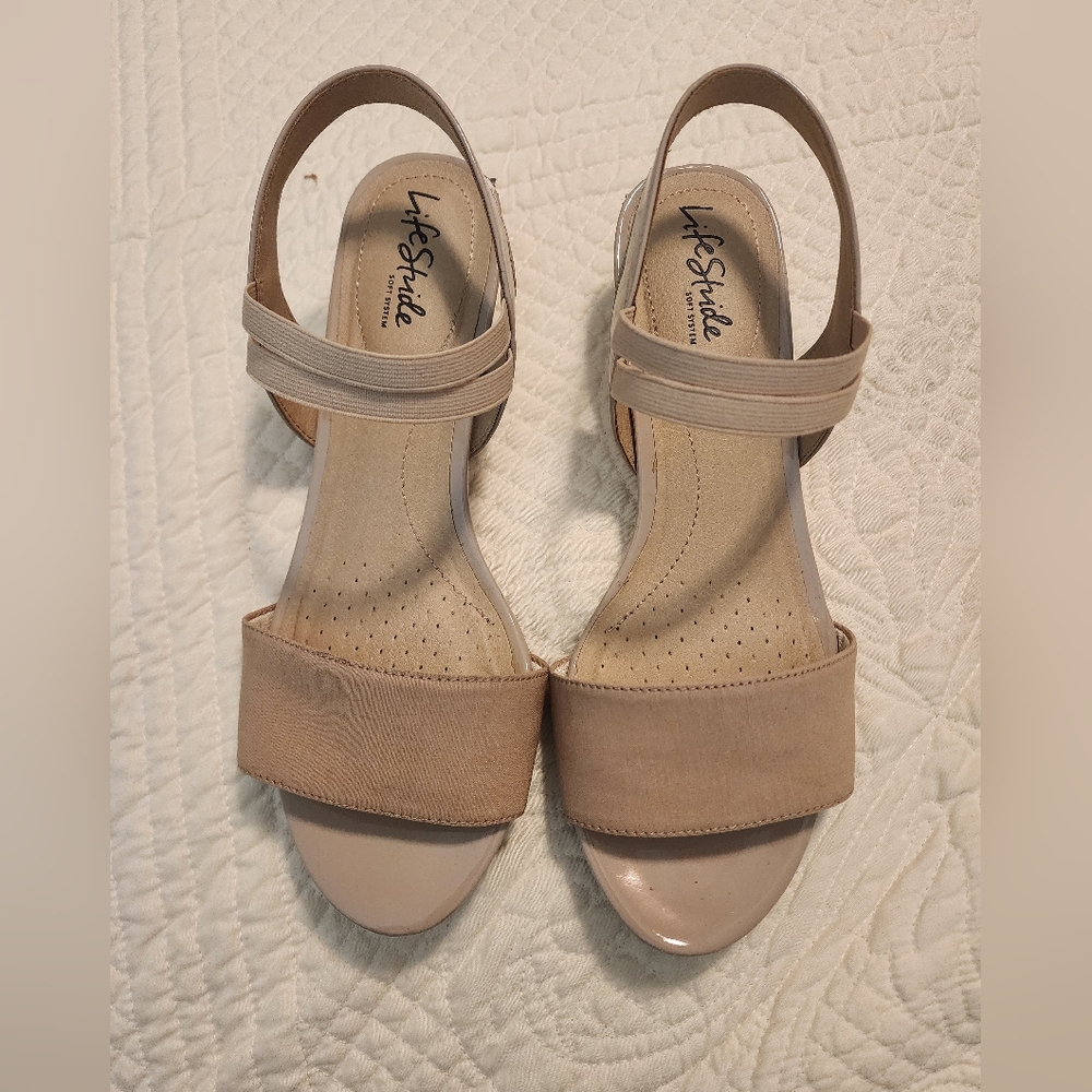 Lifestride Women’s Beige Open-Toe Low Heel Elastic Band Sandals Sz 9Wide FLAW - Picture 2 of 6
